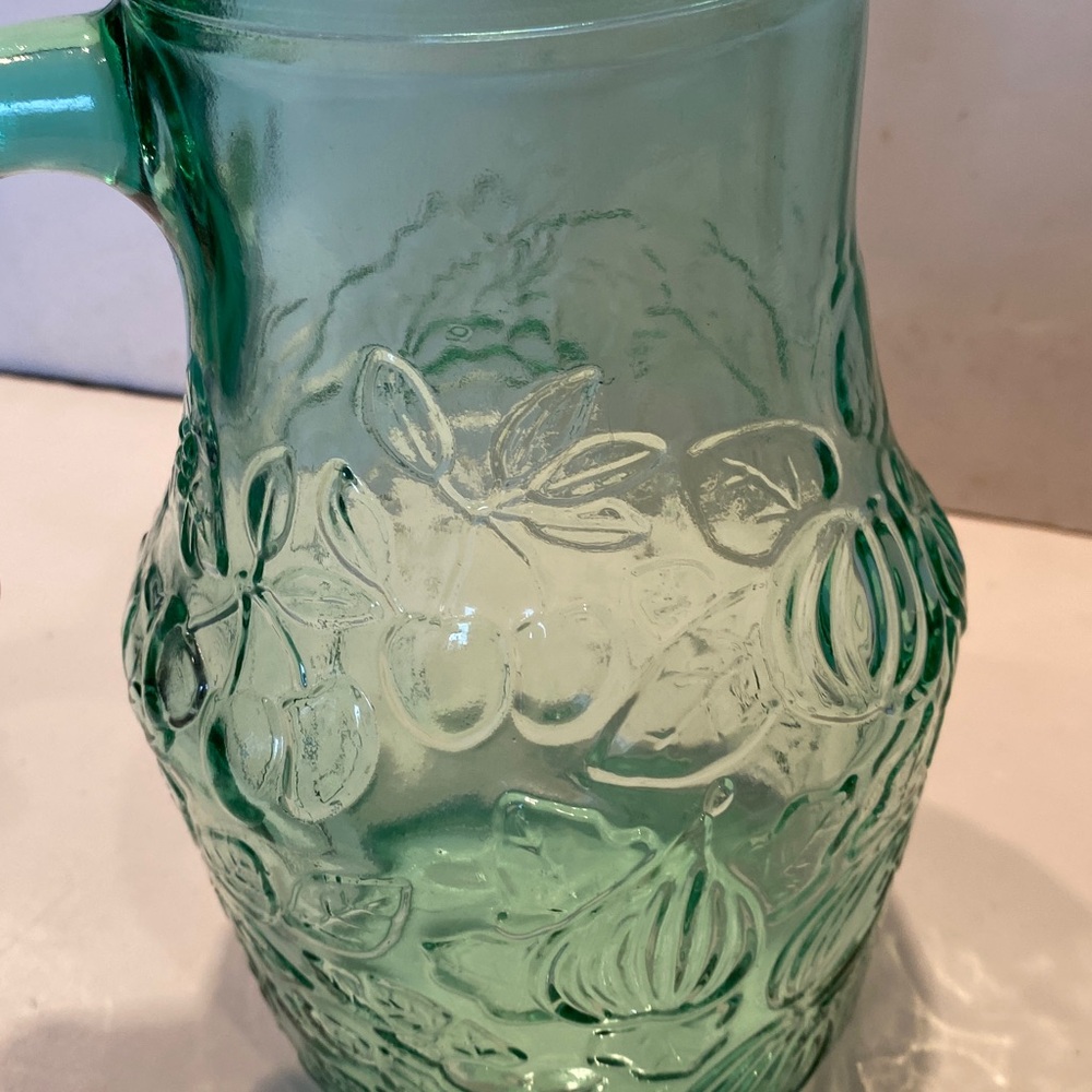 Vintage Orchard Fruit Green 64 oz. Glass Pitcher - Picture 5 of 7